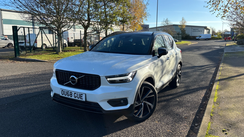 Volvo Xc40 2.0 T4 R DESIGN Pro 5dr AWD Geartronic Petrol Estate